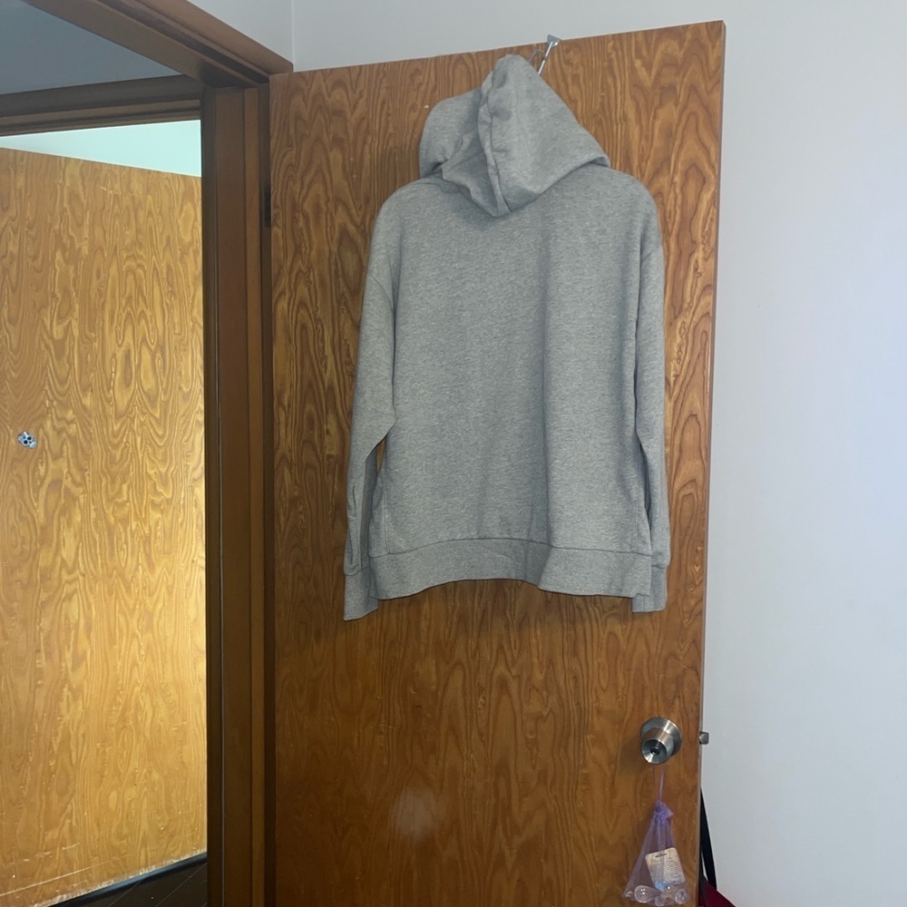 Nike Fly Women's Dri-Fit Gray 3 Pocket Front Hoodie Size Medium - Picture 8 of 11